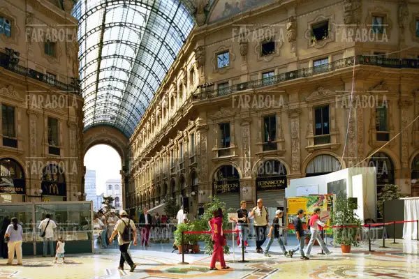 Galleria Vittorio Emanuele II, Milano, 2002 - Farabola Immagine digitale