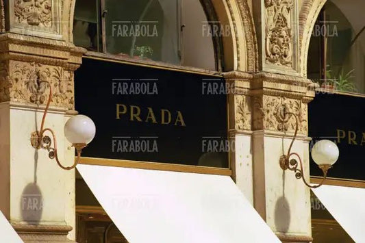 Galleria Vittorio Emanuele II, Milano, 2002 - Farabola Immagine digitale