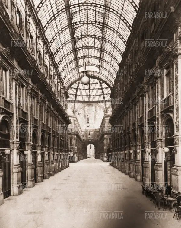 Galleria Vittorio Emanuele II, Milano, primi 900 - Farabola Immagine digitale