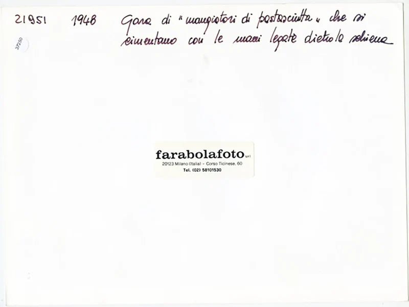 Gara di mangiatori di pastasciutta 1948 Ft 37250 - Stampa 24x18 cm - Farabola Stampa ai sali d'argento
