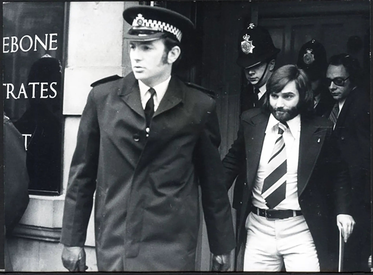 George Best in tribunale 1974 Ft 5541 - Stampa 20x15 cm - Farabola Stampa ai sali d'argento