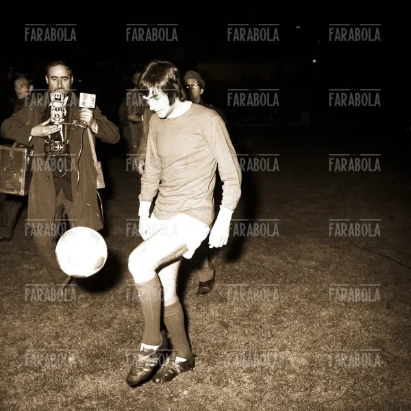George Best, Milan vs Manchester United, 1969 - Farabola Immagine digitale