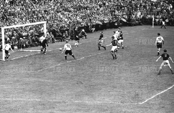 Germania O. vs Ungheria, Mondiali di calcio, 1954 - Farabola Immagine digitale