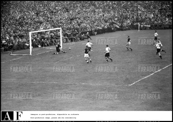 Germania O. vs Ungheria, Mondiali di calcio, 1954 - Farabola Immagine digitale