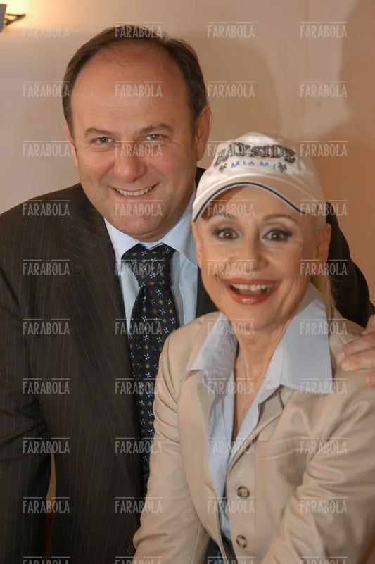 Gerry Scotti e Raffaella Carrà, Conferenza stampa Telegatti, 2004 - Farabola Immagine digitale