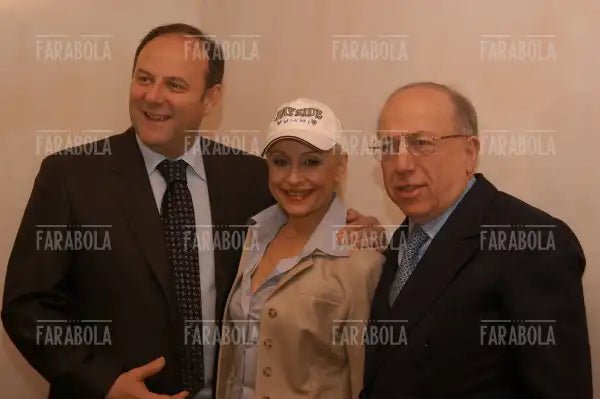 Gerry Scotti, Raffaella Carrà, Fedele Confalonieri, Conferenza stampa Telegatti, 2004 - Farabola Immagine digitale