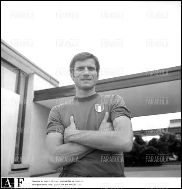 Giacinto Facchetti in ritiro con la nazionale, 1974 - Farabola Immagine digitale
