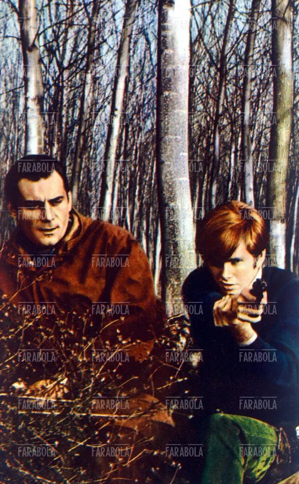 Gian Maria Volonté e Ray Lovelock in una scena del film Banditi a Milano, 1968 - Farabola Immagine digitale