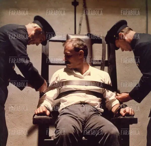 Gian Maria Volonté in una scena del film Sacco e Vanzetti, 1970 - Farabola Immagine digitale