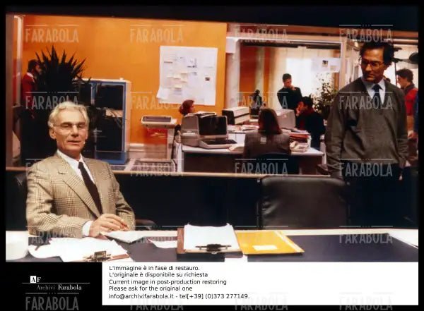 Gian Maria Volonté in una scena del film Tre colonne in cronaca, 1990 - Farabola Immagine digitale