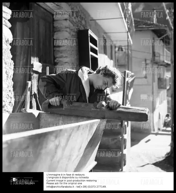 Gian Maria Volontè in vacanza, Casteldelfino, 1967 - Farabola Immagine digitale