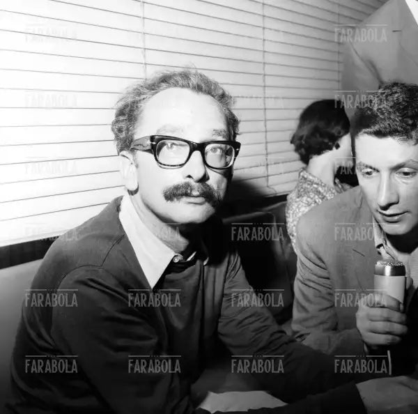 Giangiacomo Feltrinelli al suo arrivo a Linate, Milano, 1967 - Farabola Immagine digitale