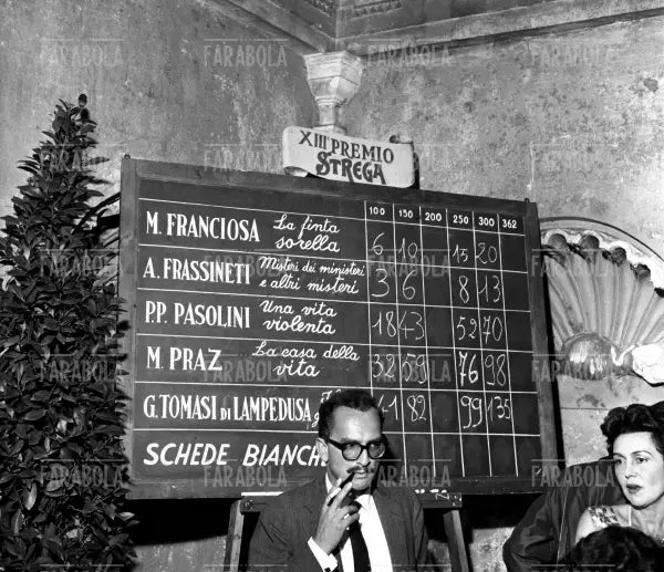 Giangiacomo Feltrinelli, premio Strega, 1959 - Farabola Immagine digitale