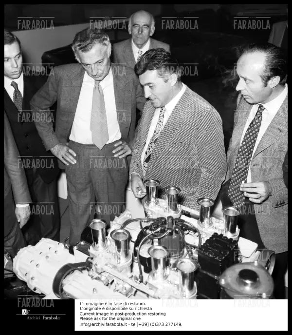 Gianni Agnelli e Ferruccio Lamborghini, Salone dell'Auto di Torino, 1970 - Farabola Immagine digitale