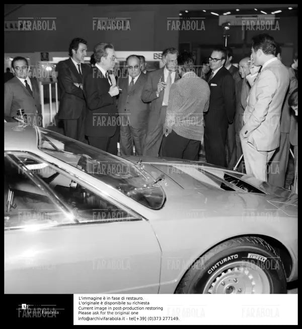Gianni Agnelli e Ferruccio Lamborghini, Salone dell'Auto di Torino, 1970 - Farabola Immagine digitale