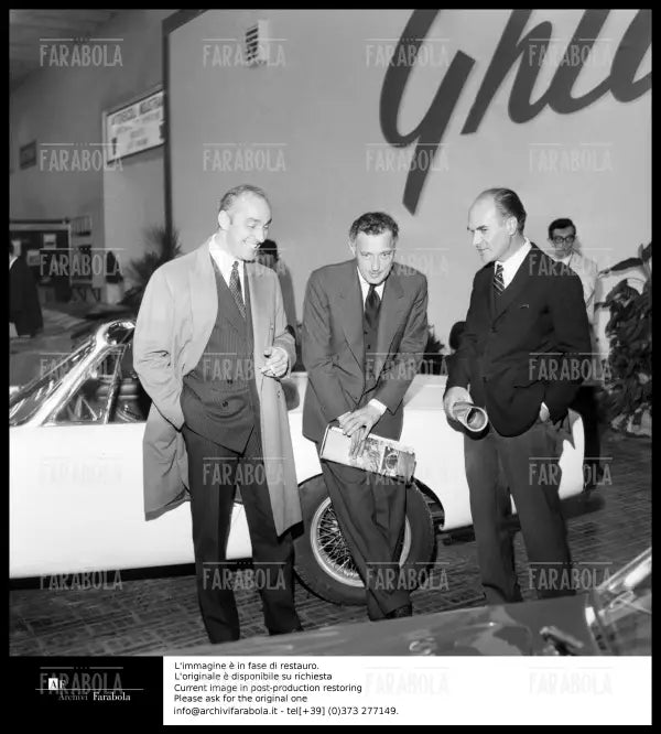 Gianni Agnelli e Gianni Reif, Salone dell'Auto di Torino, 1965 - Farabola Immagine digitale