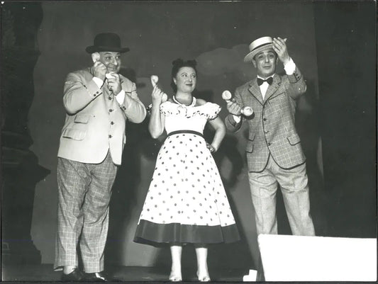 Gianni Agus e Dolores Palumbo 1951 Ft 37402 - Stampa 24x18 cm - Farabola Stampa ai sali d'argento