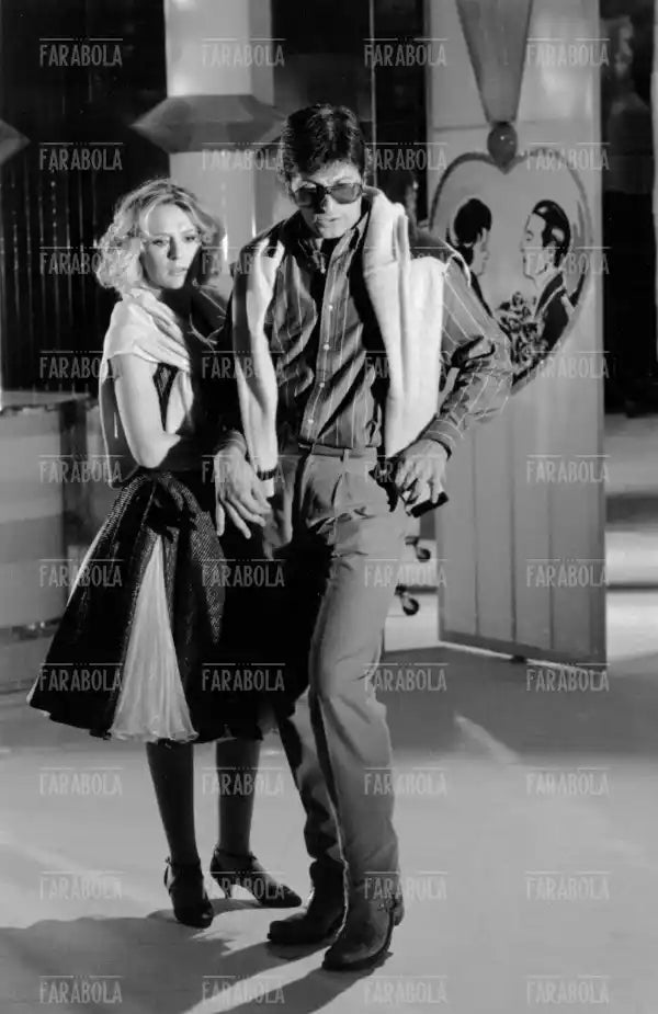 Gianni Brezza e Loretta Goggi durante le prove di uno spettacolo, anni 80 - Farabola Immagine digitale