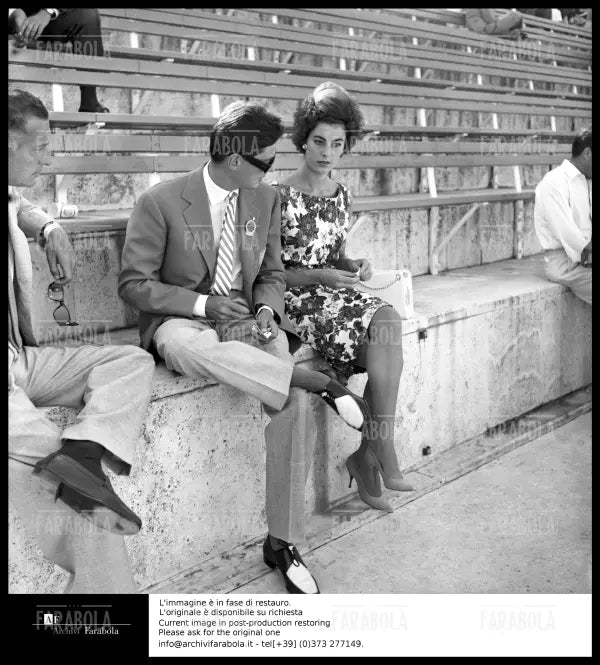 Gianni e Umberto Agnelli con Allegra Caracciolo, Olimpiadi di Roma, 1960 - Farabola Immagine digitale