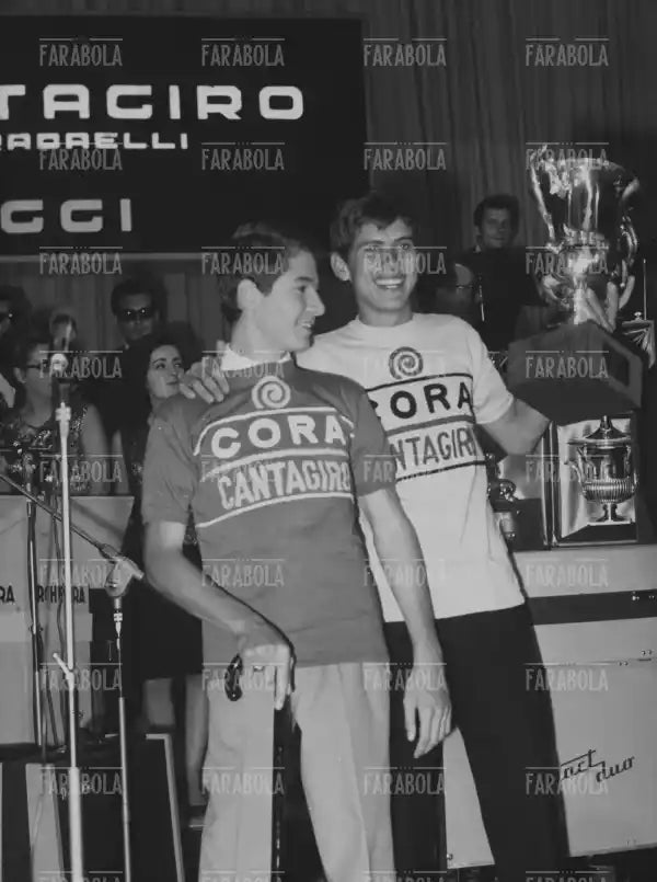 Gianni Morandi e Mariolino Barberis, Cantagiro, 1964 - Farabola Immagine digitale