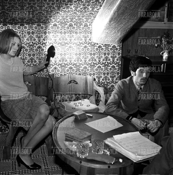 Gigi Meroni e Cristiana Uderstadt, Torino, 1965 - Farabola Immagine digitale