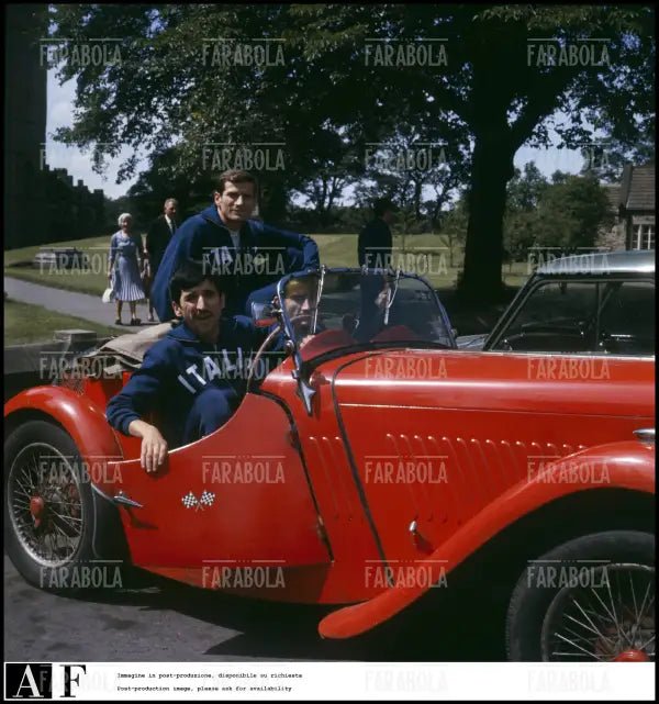 Gigi Meroni, Giacinto Facchetti e Giovanni Lodetti, Mondiali di calcio in Inghilterra, 1966 - Farabola Immagine digitale