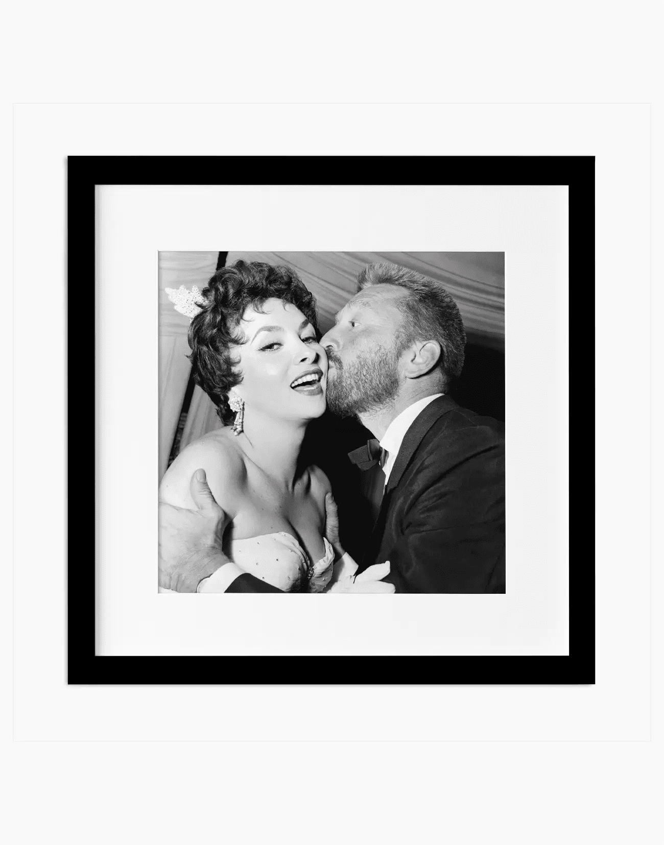 Gina Lollobrigida e Kirk Douglas, 1955 - Farabola WhiteWall App Product
