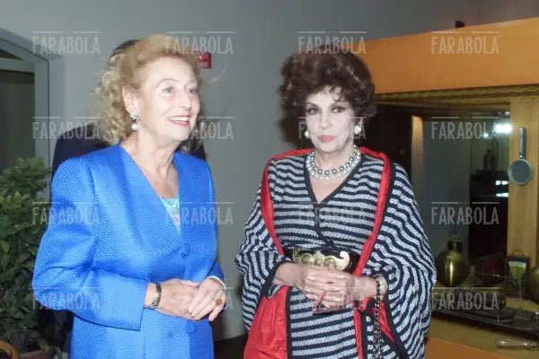 Gina Lollobrigida ed Elettra Marconi, 2001 - Farabola Immagine digitale