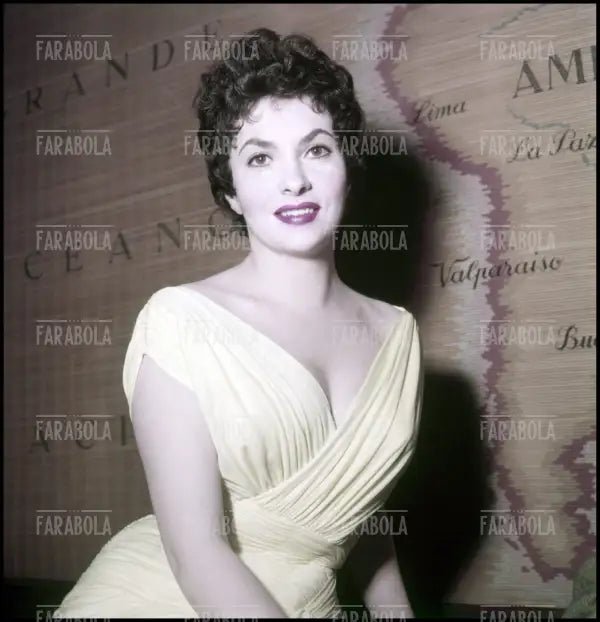 Gina Lollobrigida, Milano, 1955 - Farabola Immagine digitale