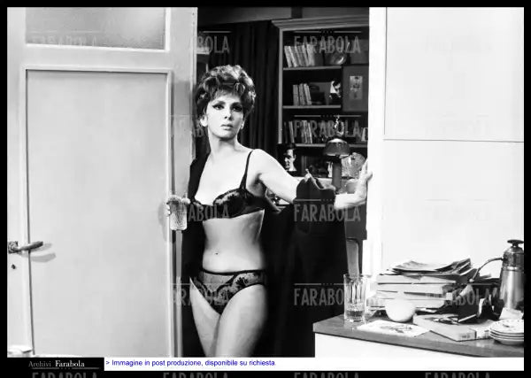 Gina Lollobrigida nel film La morte ha fatto l'uovo, 1967 - Farabola Immagine digitale
