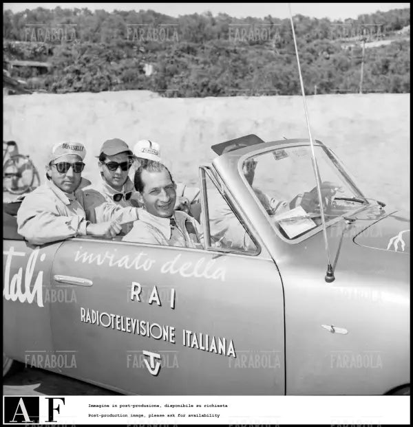 Gino Bartali al Giro d'Italia come giornalista, 1955 - Farabola Immagine digitale