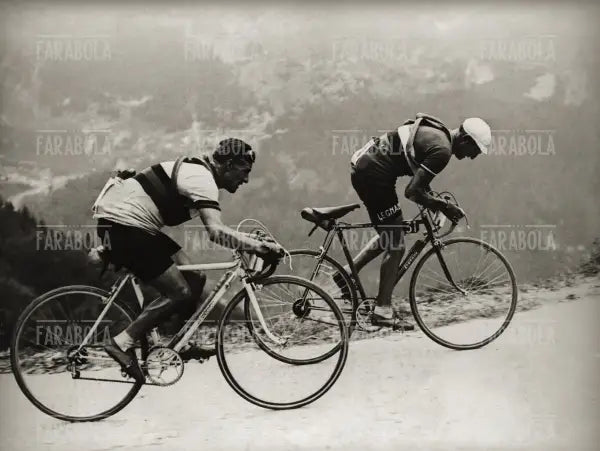 Gino Bartali al Tour de France, 1948 - Farabola Immagine digitale