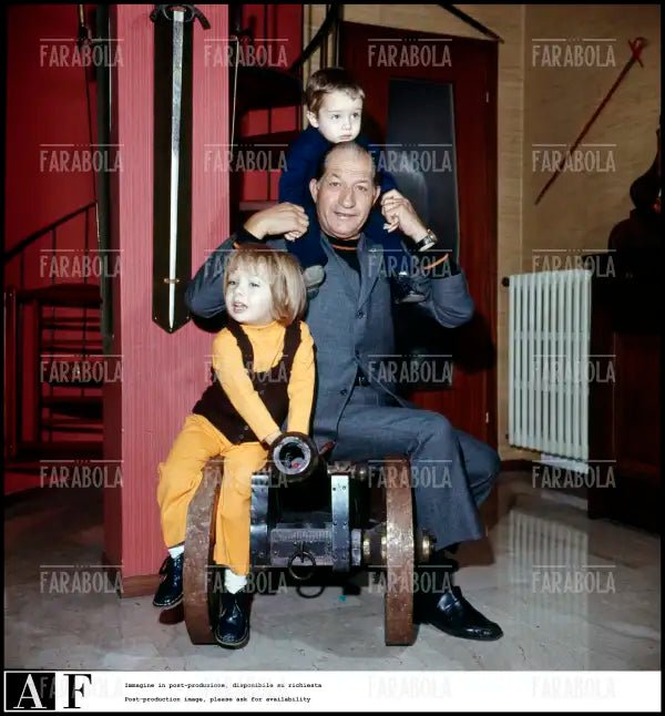 Gino Bartali con i nipoti, anni 70 - Farabola Immagine digitale