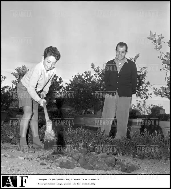 Gino Bartali con il figlio, 1952 - Farabola Immagine digitale