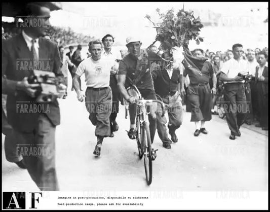 Gino Bartali vince il Tour de France, 1948 - Farabola Immagine digitale