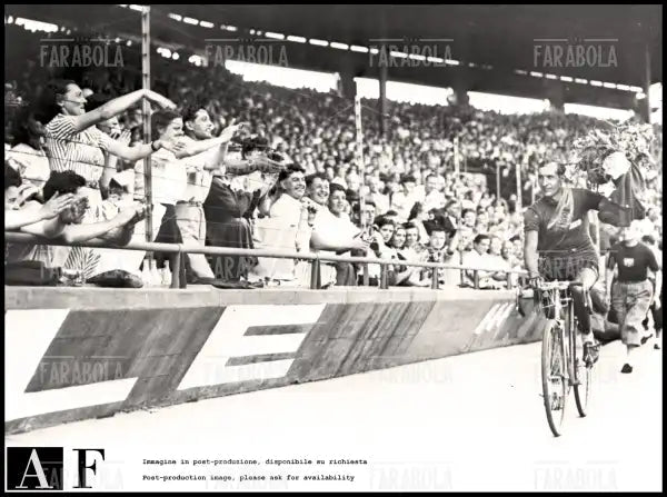 Gino Bartali vince il Tour de France, 1948 - Farabola Immagine digitale