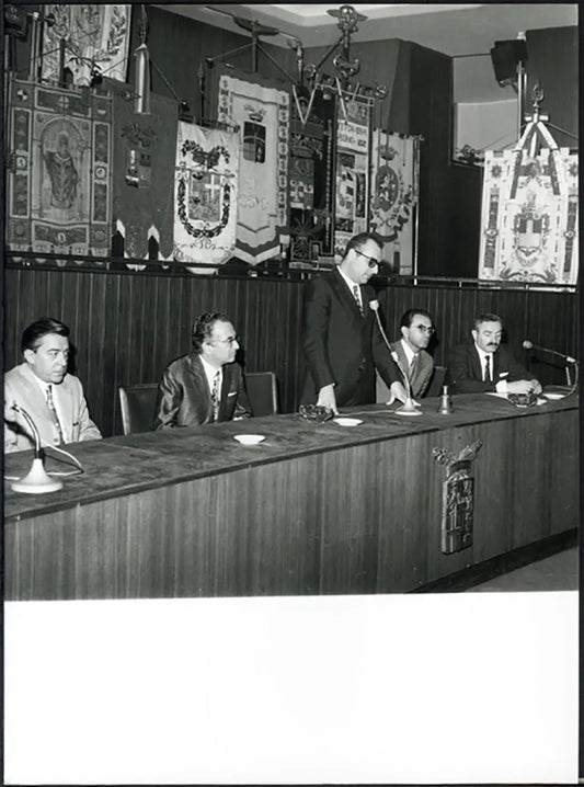 Gino Colombo in Consiglio Regionale Milano 1970 Ft 37803 - Stampa 24x18 cm - Farabola Stampa ai sali d'argento
