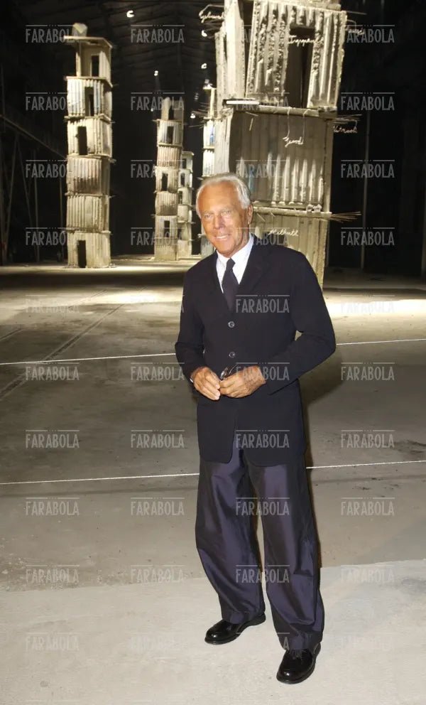 Giorgio Armani alla mostra di Anselm Kiefer, Milano, 2004 - Farabola Immagine digitale