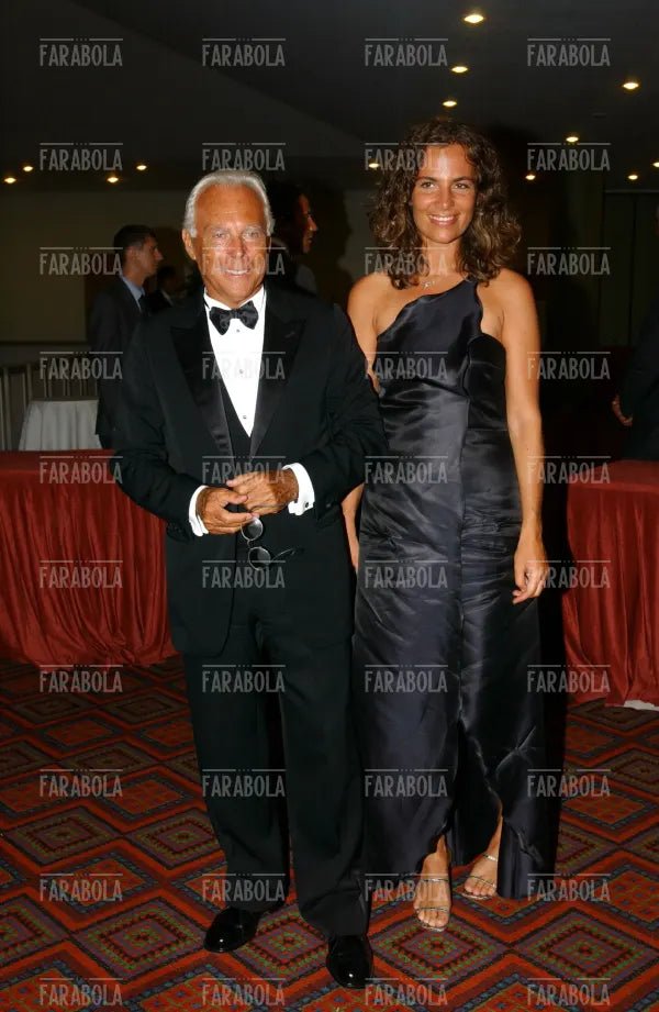 Giorgio Armani con la nipote Roberta, Festival di Venezia, 2002 - Farabola Immagine digitale