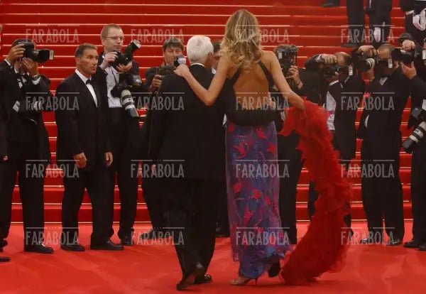 Giorgio Armani e la modella Penelope, Festival di Cannes, 2004 - Farabola Immagine digitale