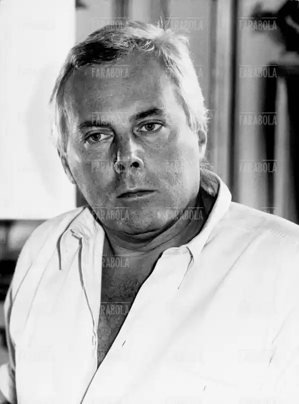 Giorgio Armani nel suo atelier a via Durini, Milano, 1982 - Farabola Immagine digitale