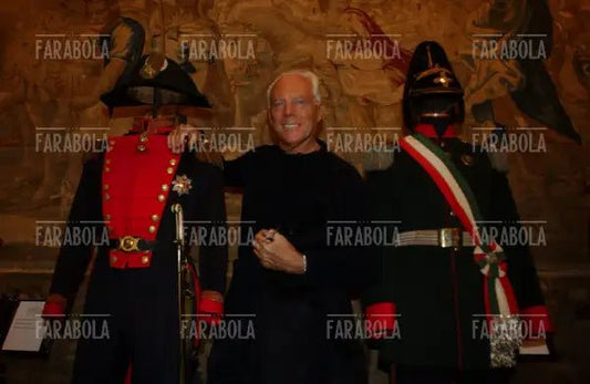 Giorgio Armani, Premio Giornalismo a Franca Sozzani, Milano, 2004 - Farabola Immagine digitale