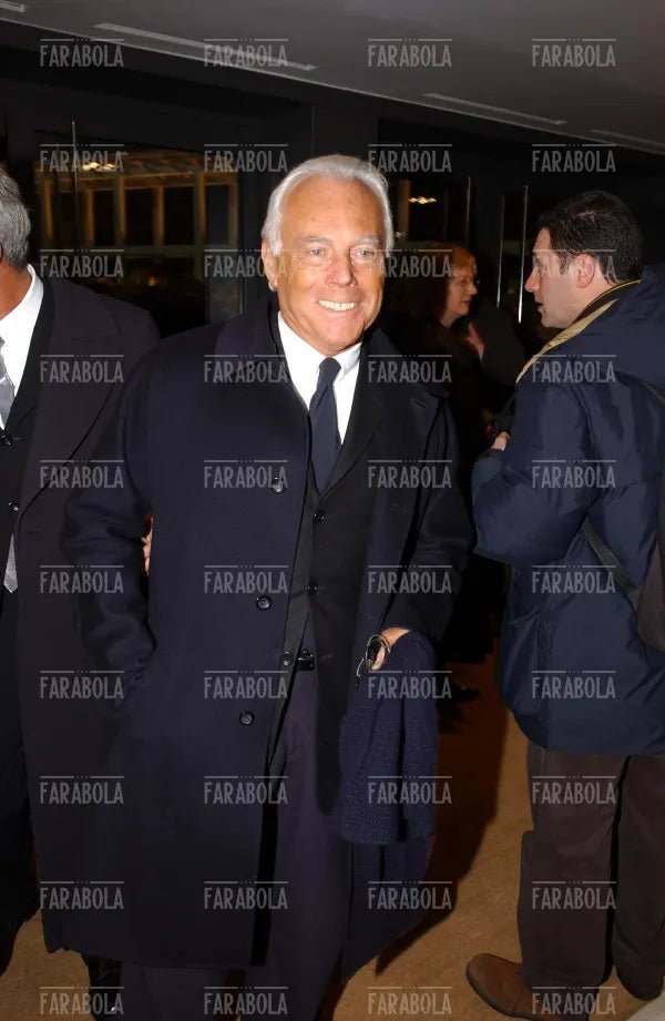 Giorgio Armani, Teatro degli Arcimboldi, Milano, 2002 - Farabola Immagine digitale