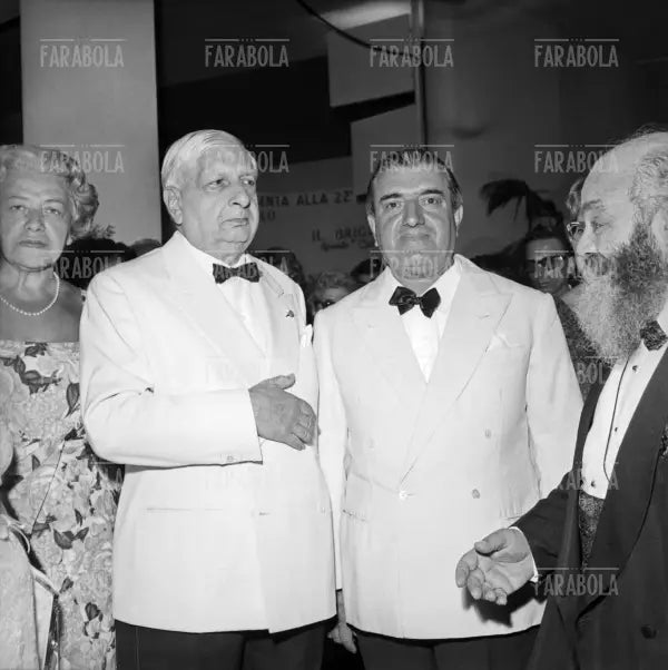 Giorgio De Chirico e Gregorio Sciltian, Festival di Venezia, 1961 - Farabola Immagine digitale