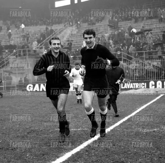 Giovanni Lodetti e Dino Zoff, Milan vs Mantova, anni 60 - Farabola Immagine digitale
