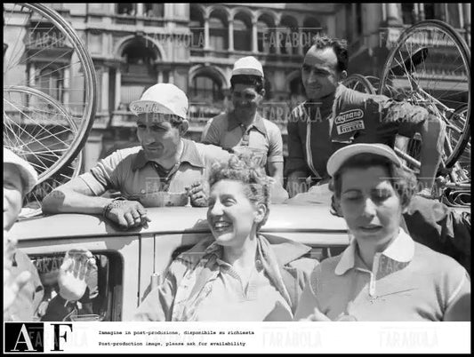 Giro d'Italia, Partenza Giro d'Italia, 1952 - Farabola Immagine digitale