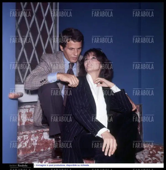 Giuliano Gemma e Claudia Cardinale alla presentazione del film Il prefetto di ferro, 1977 - Farabola Immagine digitale
