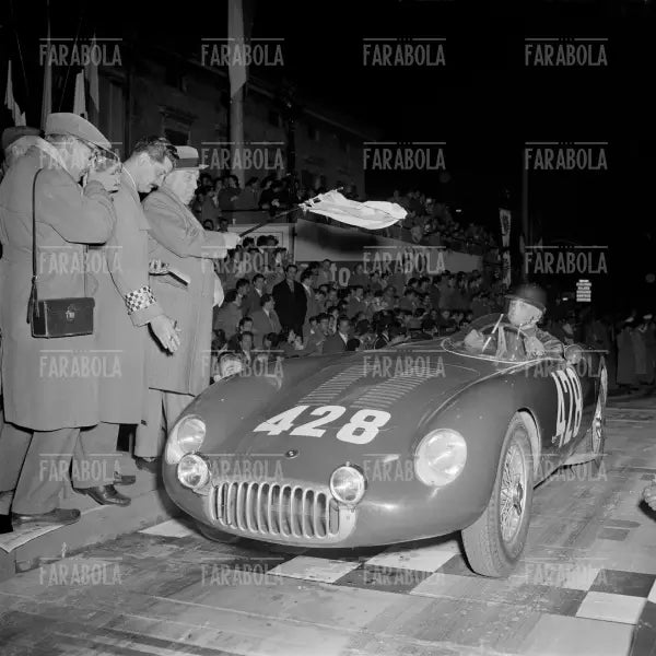 Giulio Cabianca su OSCA MT4, Mille Miglia, 1956 - Farabola Immagine digitale