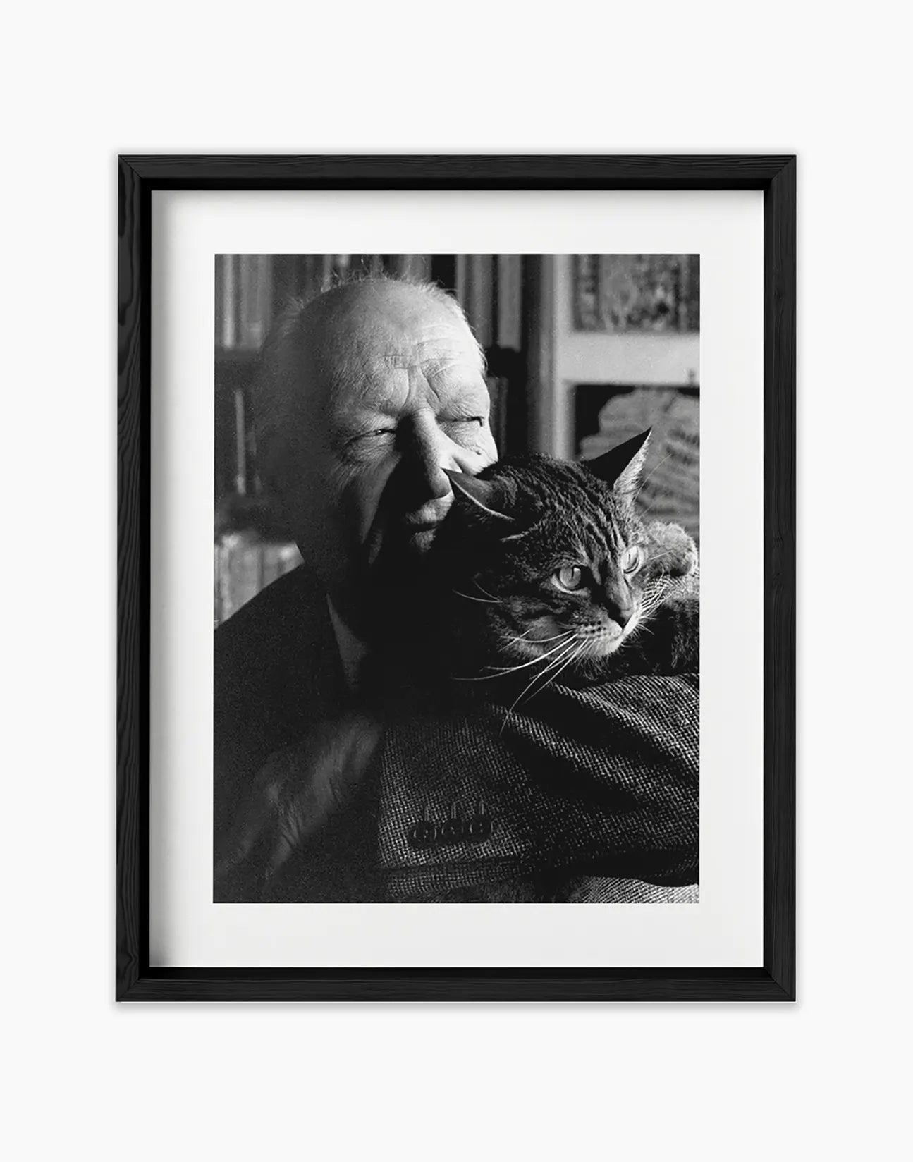 Giuseppe Ungaretti e il suo gatto, 1963 - Farabola Fotografia