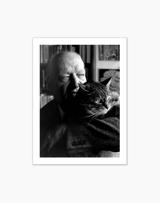 Giuseppe Ungaretti e il suo gatto, 1963 - Farabola WhiteWall App Product